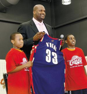 每体：拉菲尼亚已是巴萨非卖品，他的目标是赢得欧冠和世界杯（每体：巴萨将拉菲尼亚列为非卖品，他立志夺得欧冠与世界杯）