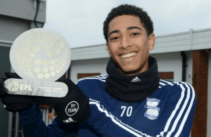 发飙是双线大赢家！王刚情商引热议 塞帅坐实讨薪！前大连双星都成冠军了（双线登顶成最大赢家！王刚高情商出圈，塞帅讨薪坐实，昔日大连双星齐捧杯）