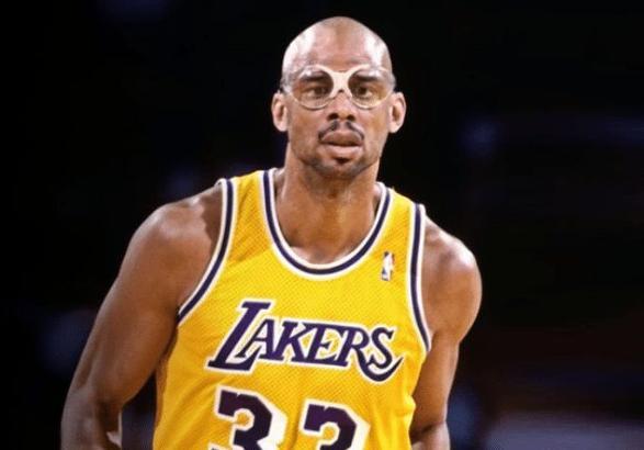 斯帕莱蒂：让佩林首发，是因为迪格雷戈里奥有点肠胃炎（斯帕莱蒂：迪格雷戈里奥肠胃不适，佩林获得首发）