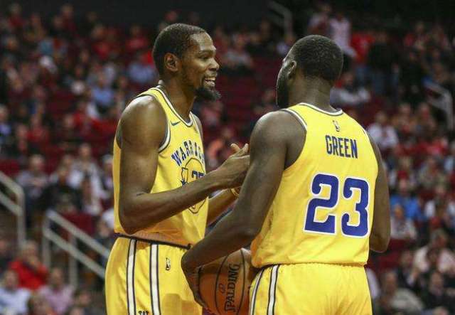 鲍威尔宣布出战篮网，备战关键对决（鲍威尔确认出战篮网，迎战关键一役）