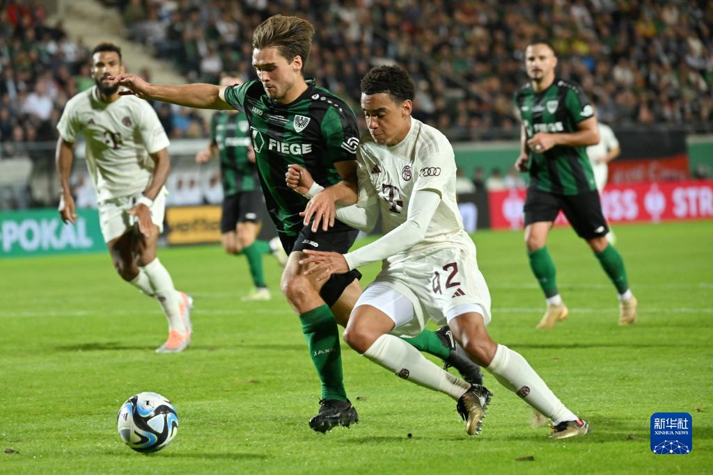 全市场：尤文和米兰正密切关注比利时17岁前锋穆泰巴（尤文与米兰密切考察17岁比利时前锋穆泰巴）