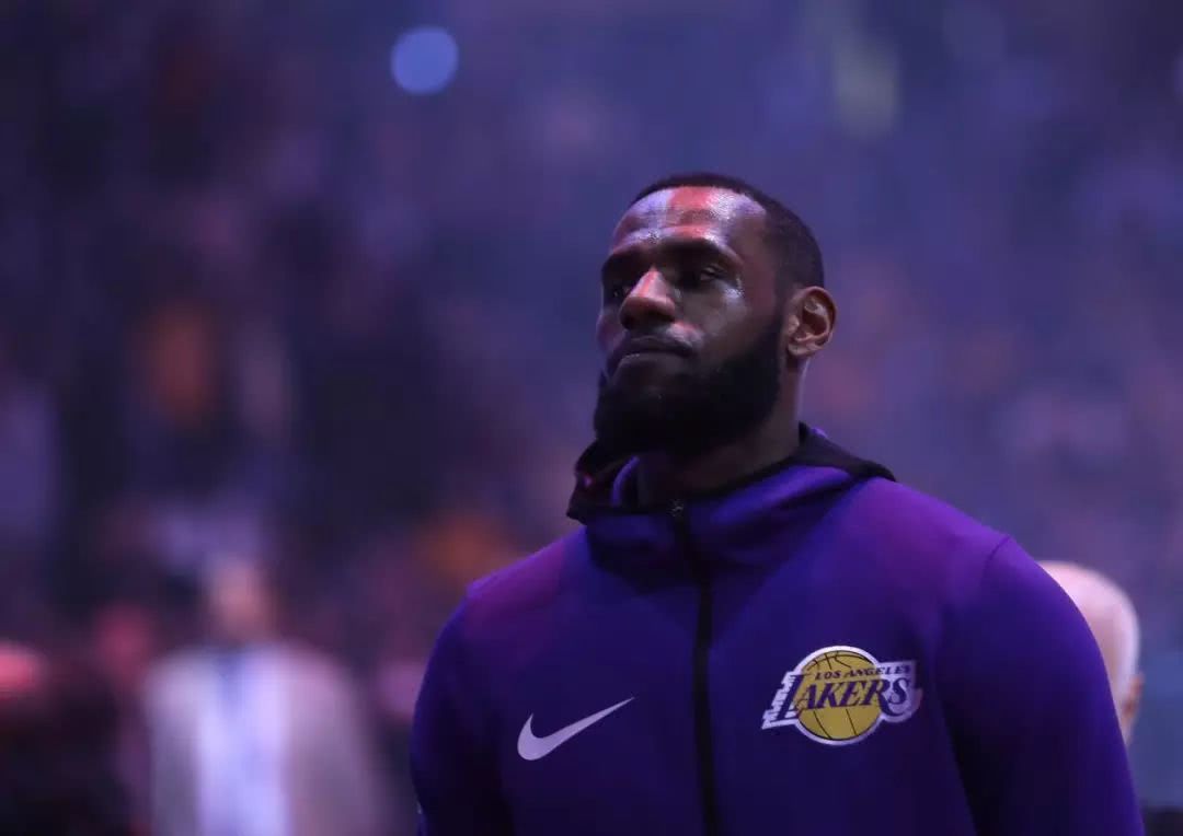 顽强！切尔西队史第四次英超作客半场两球落后仍保持不败（韧性十足！切尔西英超客场半场落后两球仍不败，队史第4次）