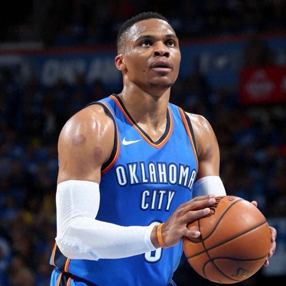 马卡：梅西参观诺坎普引发回归猜测，而美职联支持短期租借（马卡：梅西现身诺坎普引爆回归传闻，美职联或支持短期租借）