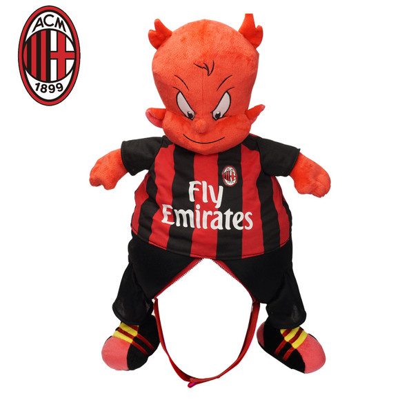 新民声援穆斯卡特：因几句赛后怨言就被全盘否定，这合理吗？（因几句赛后抱怨就否定穆斯卡特，公平吗？）