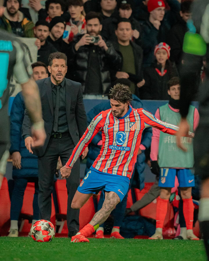 凯恩：今夏我赢得了职业生涯首个冠军，我们会尽可能继续前进（凯恩：这个夏天拿到职业首冠，我们将全力向前）