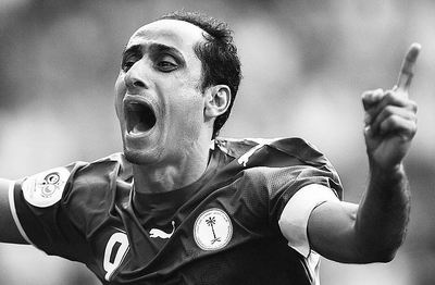 雷霆第三节强势表现，独占鳌头（雷霆第三节火力全开，强势领跑）