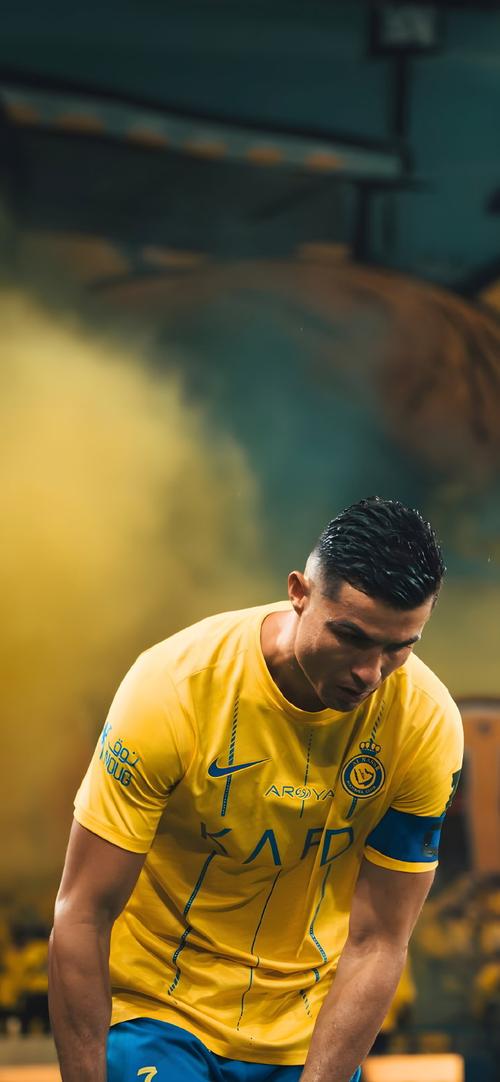 逆天操作！前西汉姆球员社媒炫耀贩毒，被判入狱三年（前西汉姆球员在社媒炫耀贩毒，获刑三年）