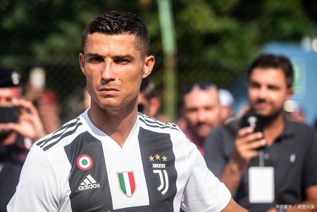 索博斯洛伊：我们将萨拉赫的事件搁置一边，没去想场外的事情（索博斯洛伊：我们把萨拉赫风波放一边，只专注比赛，不理会场外干扰）